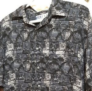 Mens Button Up Collar Shirt Sz Small Tribal Print Short sleeve UNTIED B15
